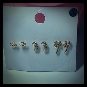 forever 21 paradise earrings💫